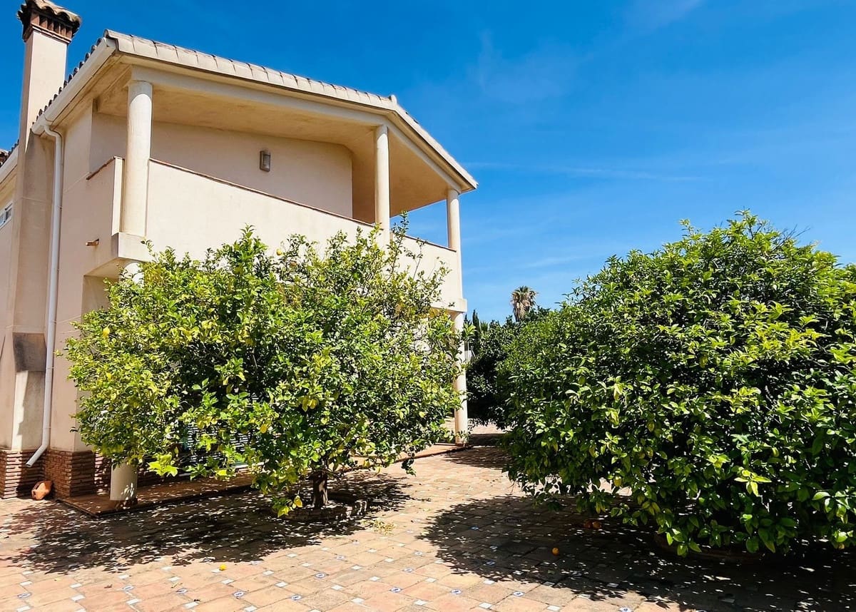4 Zimmer Villa zu verkaufen in Las Lagunas de Mijas - 1.050.000 € (Ref: 9798177)