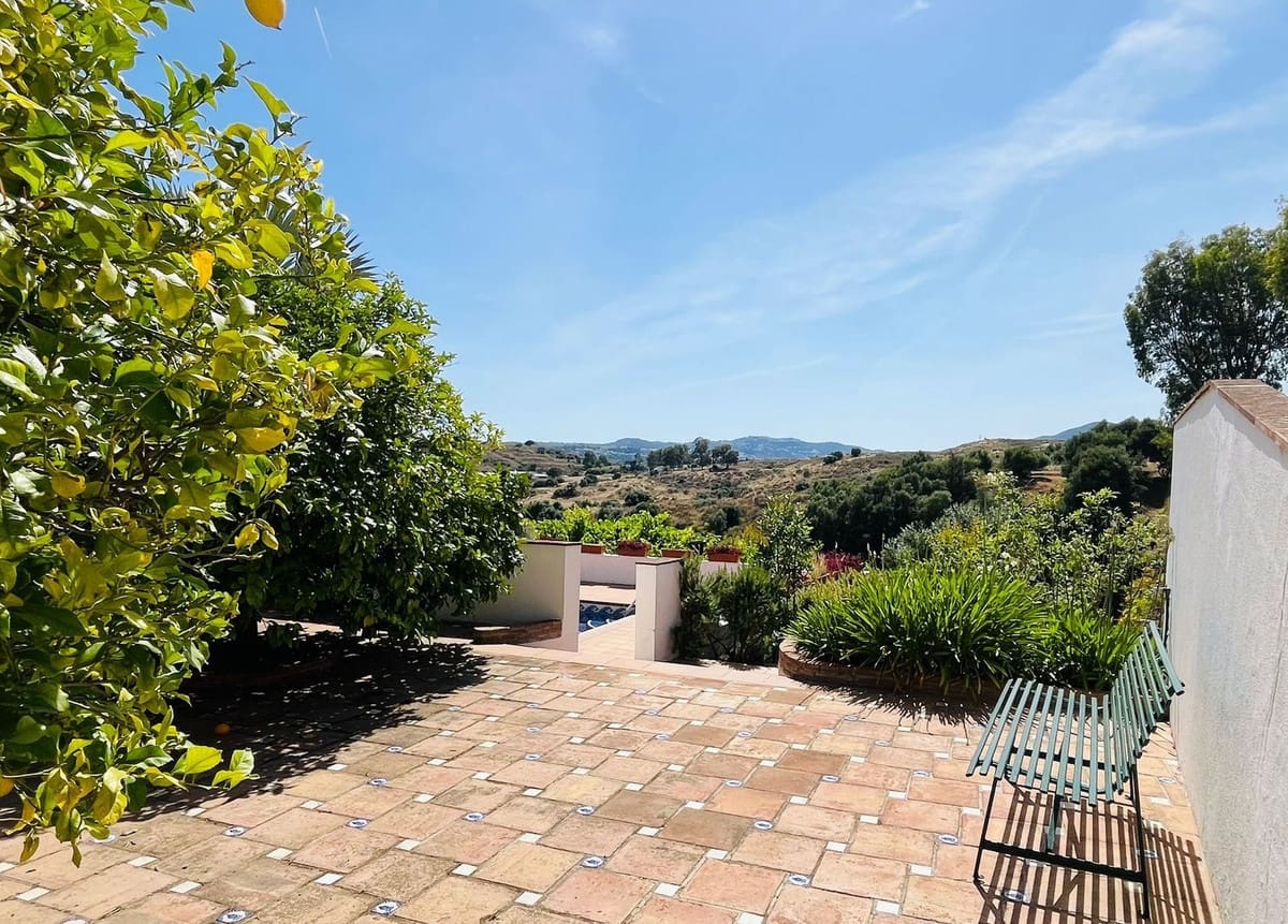 4 Zimmer Villa zu verkaufen in Las Lagunas de Mijas - 1.050.000 € (Ref: 9798177)