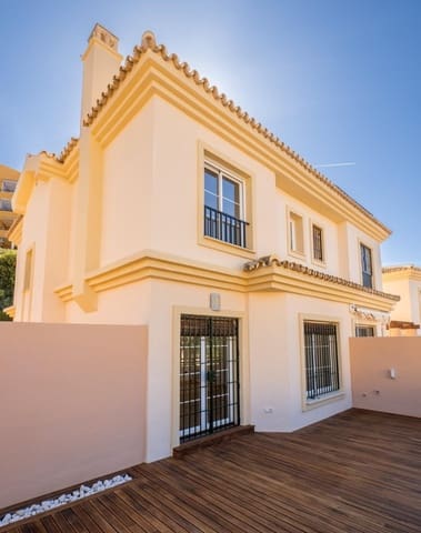 Casa de 4 habitaciones en Los Pacos, Fuengirola en venta con piscina - 715.000 € (Ref: 9798178)