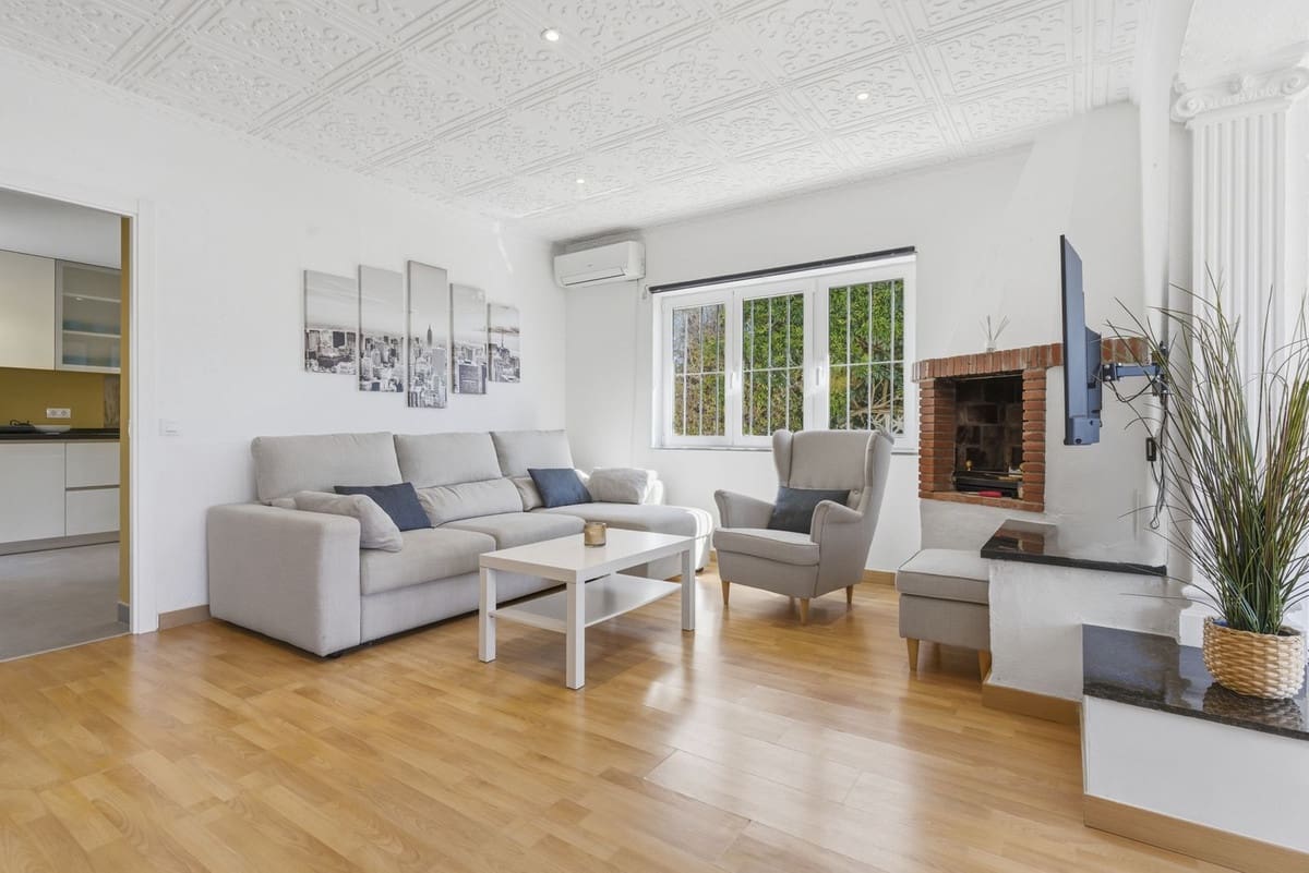 3 Zimmer Villa zu verkaufen in El Chaparral mit Pool - 595.000 € (Ref: 9798179)