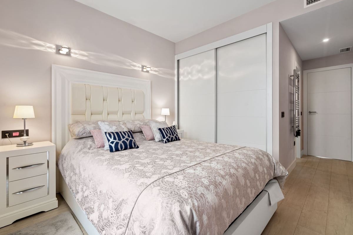 Casa de 4 habitaciones en La Cala de Mijas en venta con piscina - 995.000 € (Ref: 9798180)