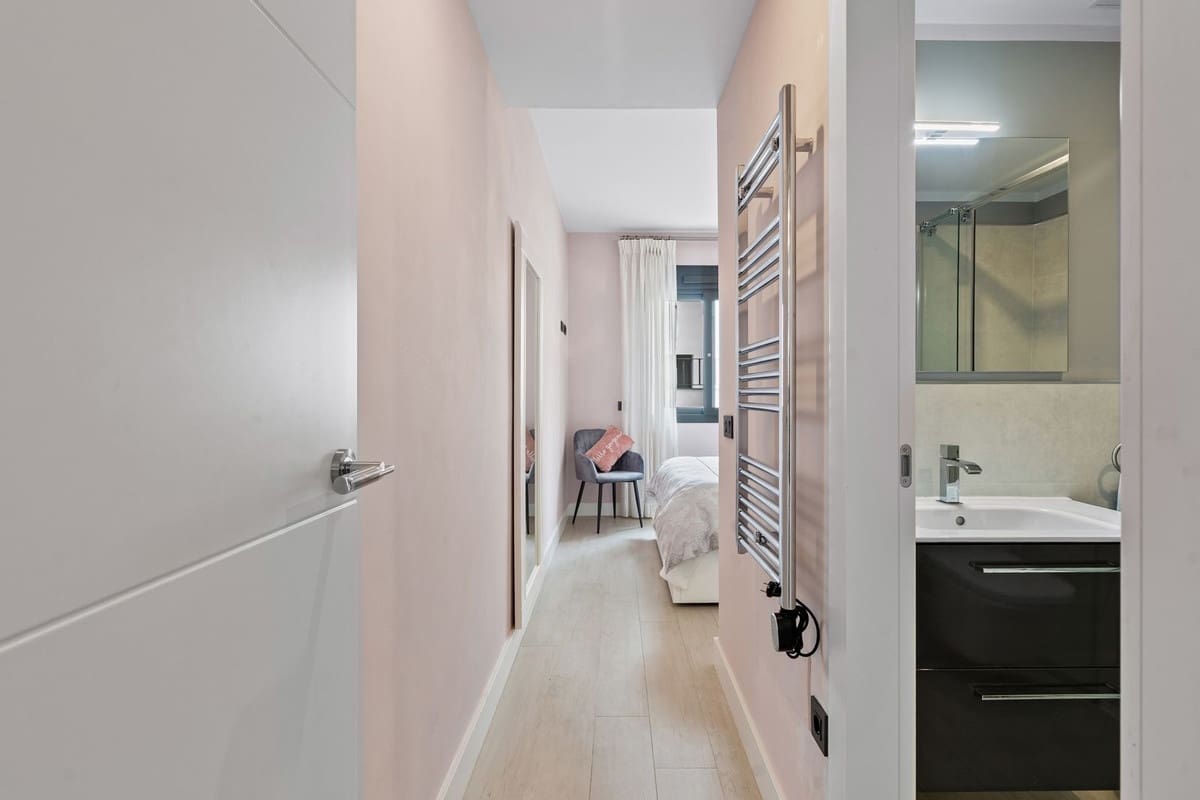 Casa de 4 habitaciones en La Cala de Mijas en venta con piscina - 995.000 € (Ref: 9798180)