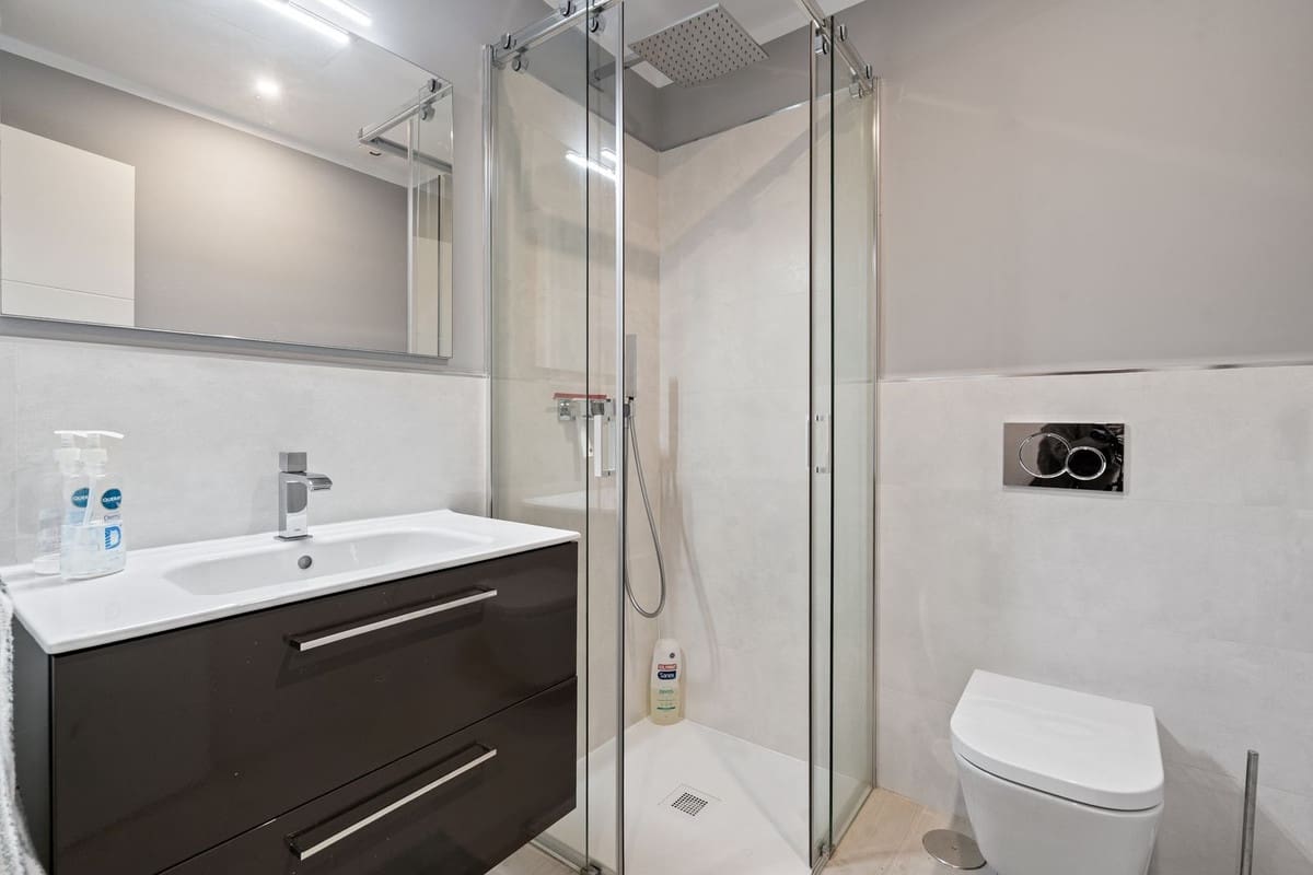 Casa de 4 habitaciones en La Cala de Mijas en venta con piscina - 995.000 € (Ref: 9798180)