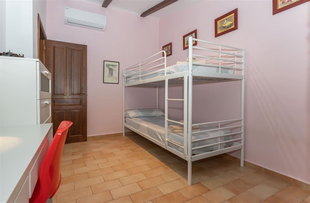 4 Zimmer Villa zu verkaufen in Alhaurin el Grande mit Pool - 645.000 € (Ref: 9798181)