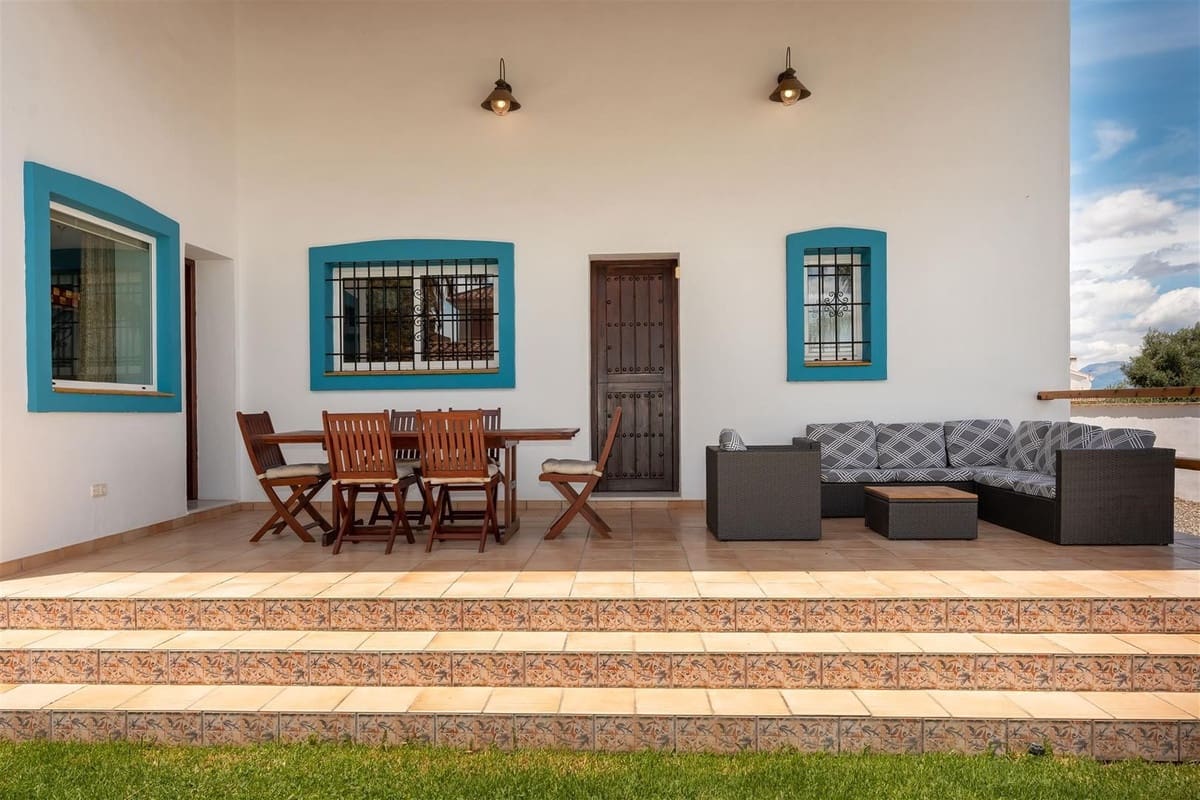 4 Zimmer Villa zu verkaufen in Alhaurin el Grande mit Pool - 645.000 € (Ref: 9798181)