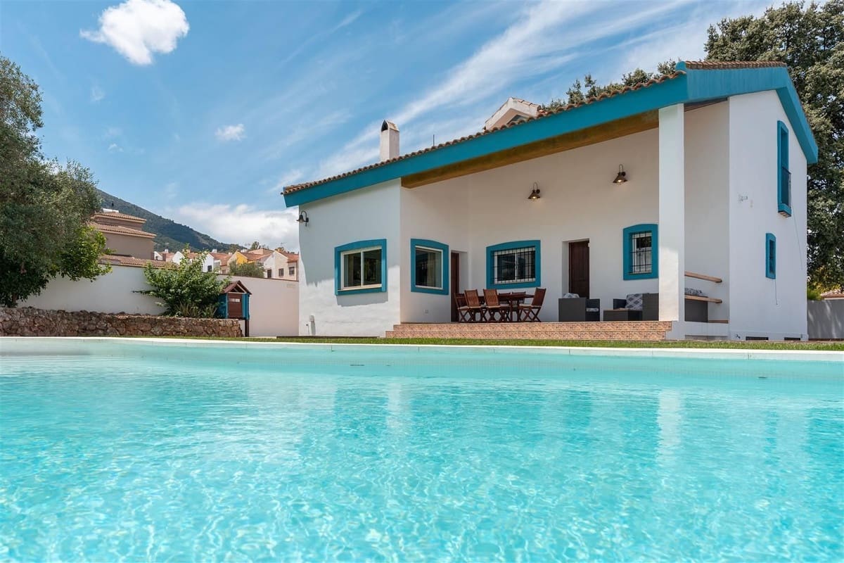 4 Zimmer Villa zu verkaufen in Alhaurin el Grande mit Pool - 645.000 € (Ref: 9798181)