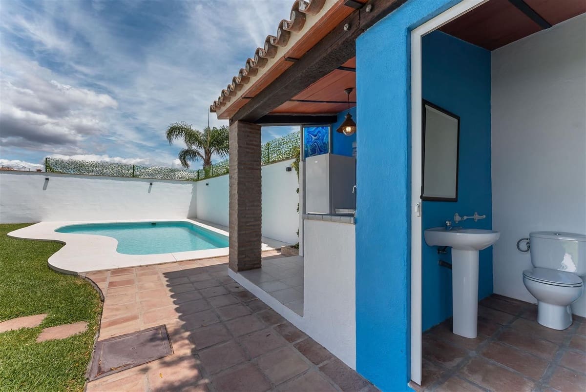 4 Zimmer Villa zu verkaufen in Alhaurin el Grande mit Pool - 645.000 € (Ref: 9798181)