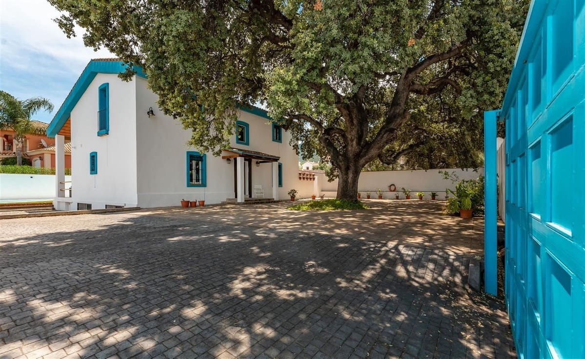 4 Zimmer Villa zu verkaufen in Alhaurin el Grande mit Pool - 645.000 € (Ref: 9798181)