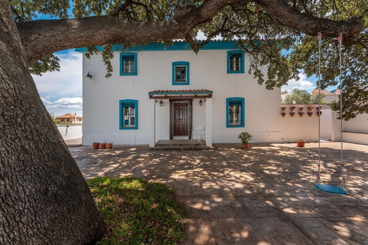 4 Zimmer Villa zu verkaufen in Alhaurin el Grande mit Pool - 645.000 € (Ref: 9798181)