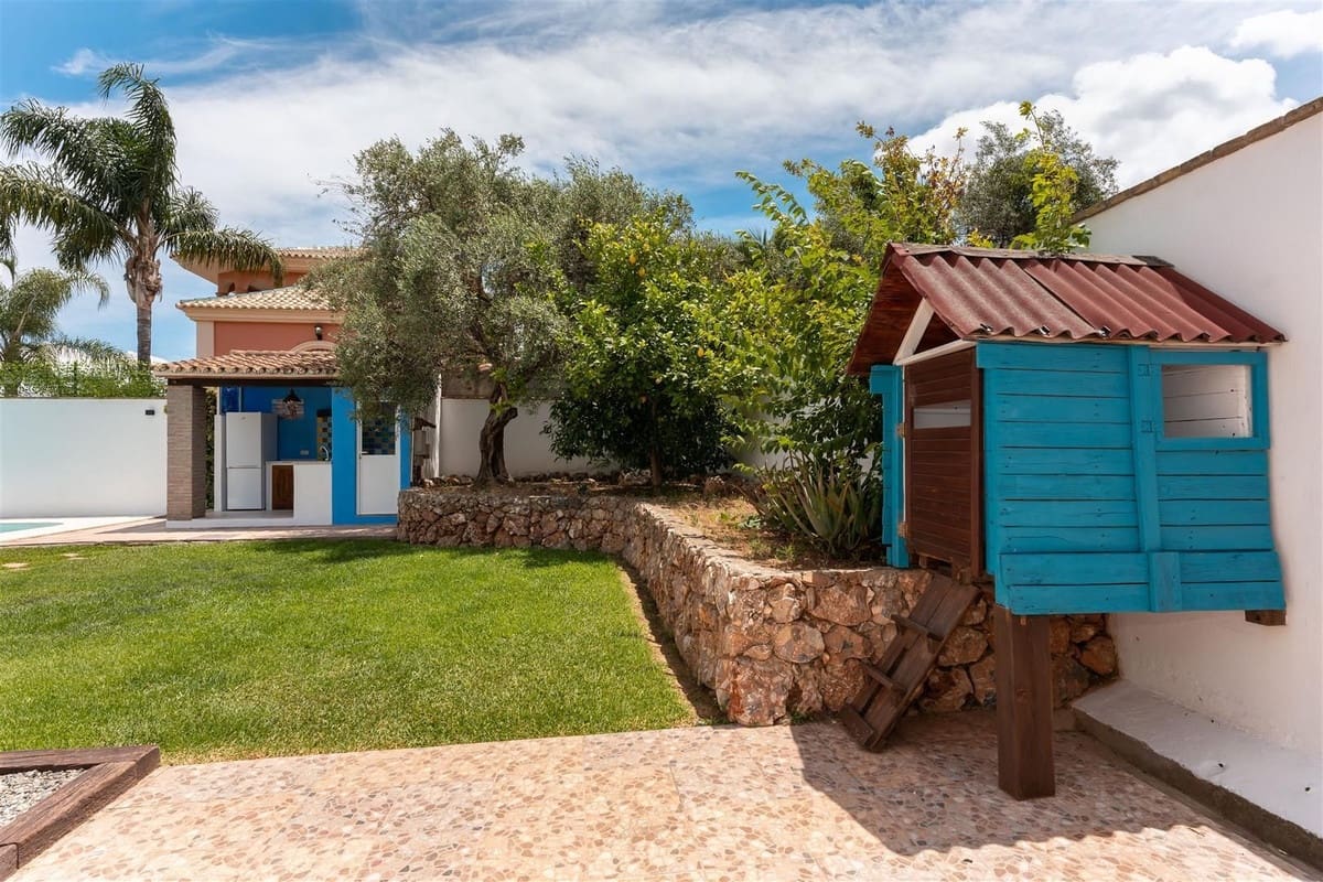 4 Zimmer Villa zu verkaufen in Alhaurin el Grande mit Pool - 645.000 € (Ref: 9798181)