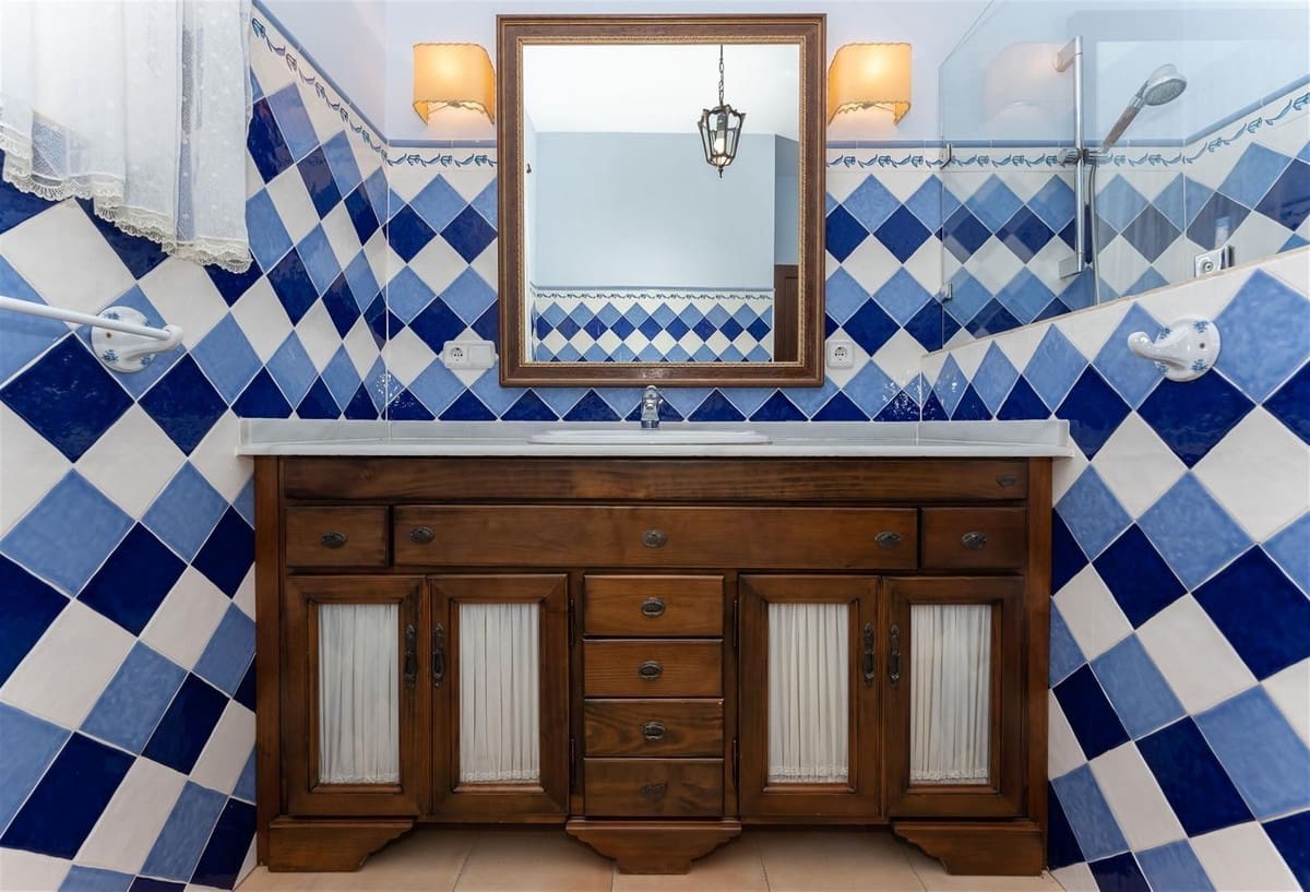 4 Zimmer Villa zu verkaufen in Alhaurin el Grande mit Pool - 645.000 € (Ref: 9798181)