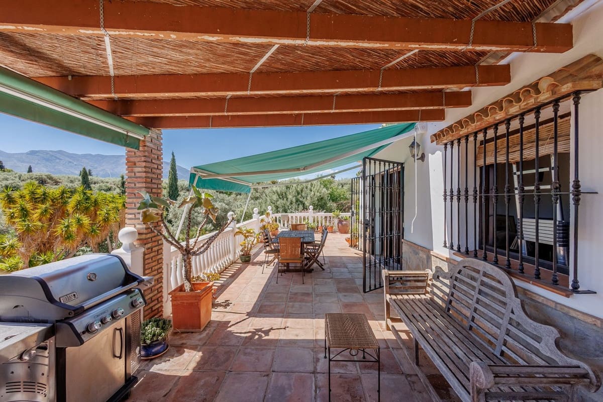 4 slaapkamer Finca/Landhuis te koop in Alhaurin el Grande met zwembad - € 575.000 (Ref: 9798183)