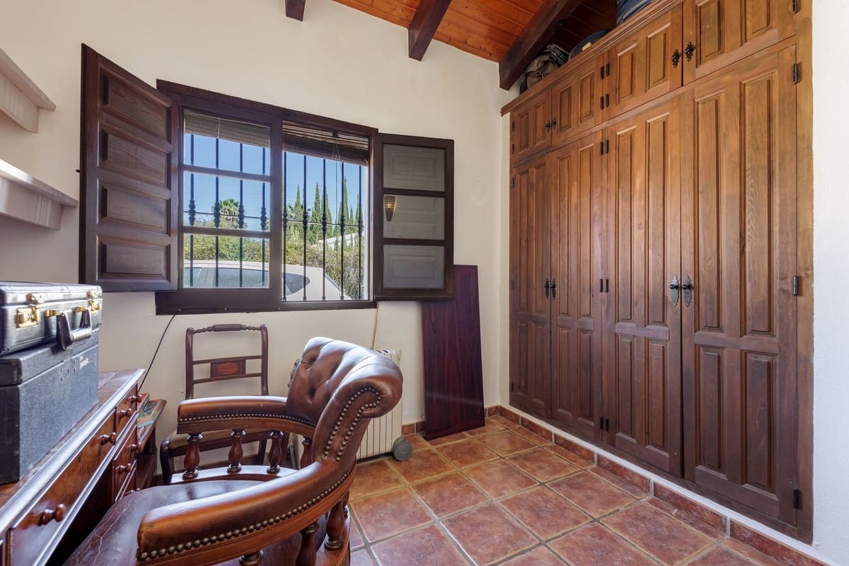 4 slaapkamer Finca/Landhuis te koop in Alhaurin el Grande met zwembad - € 575.000 (Ref: 9798183)