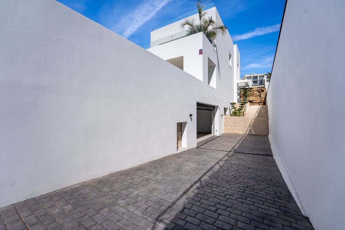 4 soveværelse Villa til salg i Mijas med swimmingpool - € 1.945.000 (Ref: 9798184)