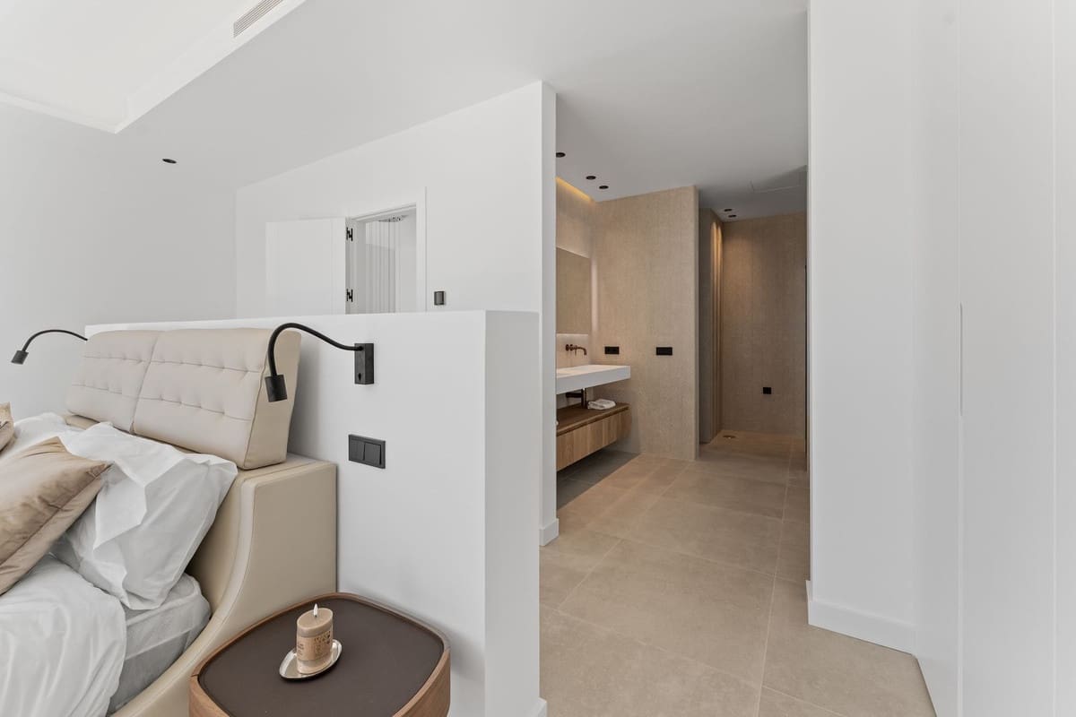 4 soveværelse Villa til salg i Mijas med swimmingpool - € 1.945.000 (Ref: 9798184)