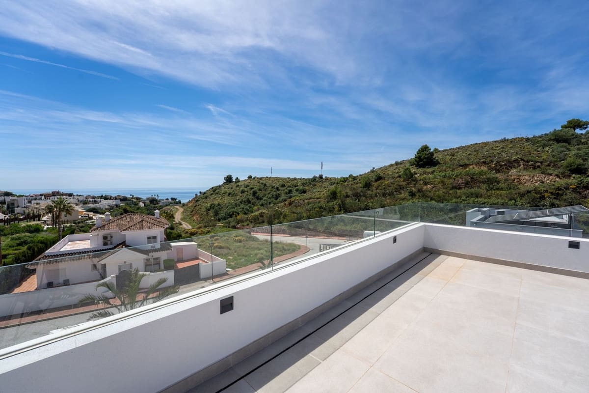 4 soveværelse Villa til salg i Mijas med swimmingpool - € 1.945.000 (Ref: 9798184)