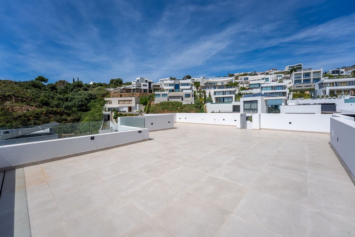 4 soveværelse Villa til salg i Mijas med swimmingpool - € 1.945.000 (Ref: 9798184)