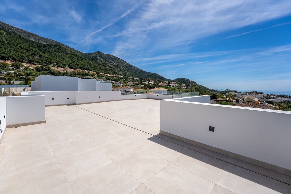 4 soveværelse Villa til salg i Mijas med swimmingpool - € 1.945.000 (Ref: 9798184)