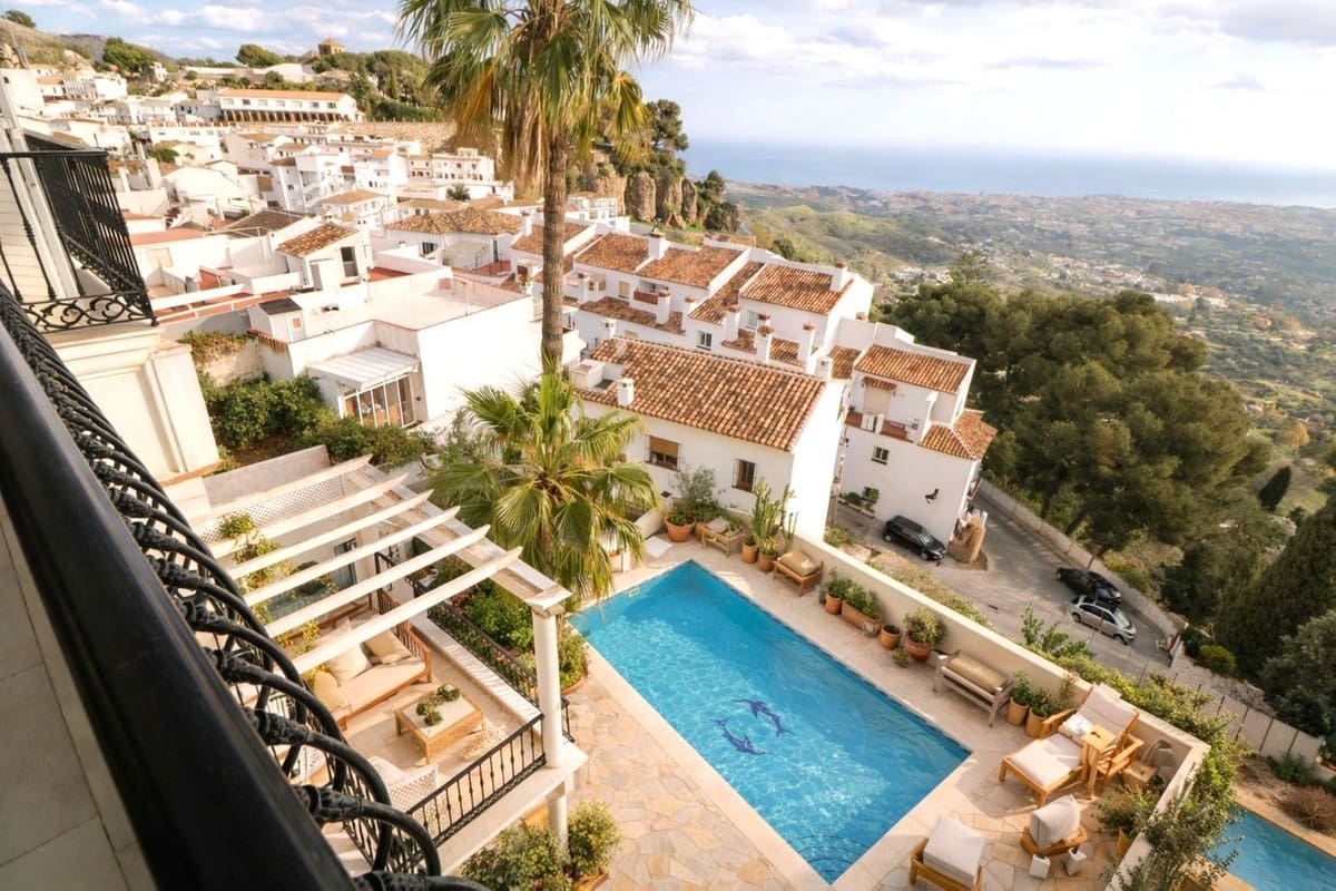 4 chambre Maison de Ville à vendre à Mijas avec piscine - 1 750 000 € (Ref: 9798185)