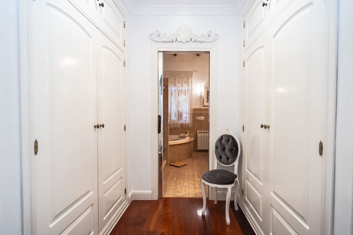 4 soverom Villa til salgs i La Sierrezuela med svømmebasseng - € 1 440 000 (Ref: 9798186)