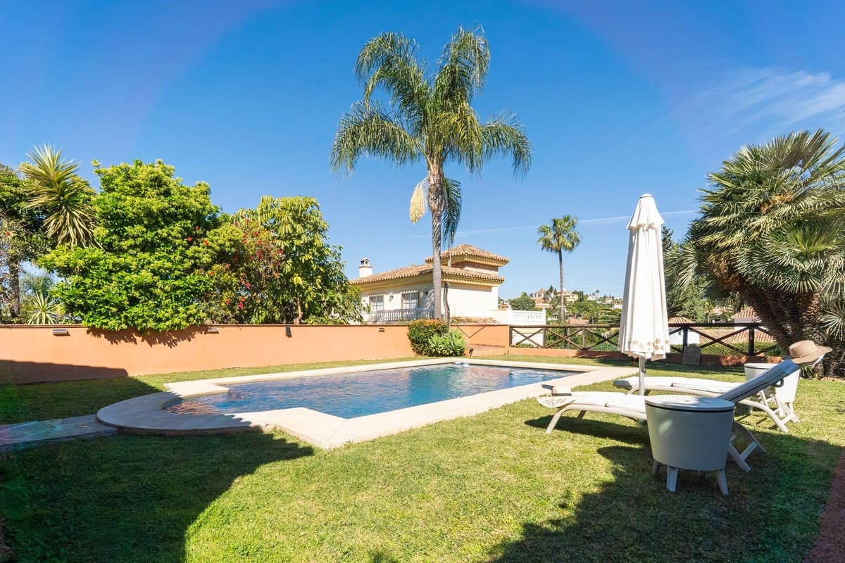 4 soverom Villa til salgs i La Sierrezuela med svømmebasseng - € 1 440 000 (Ref: 9798186)