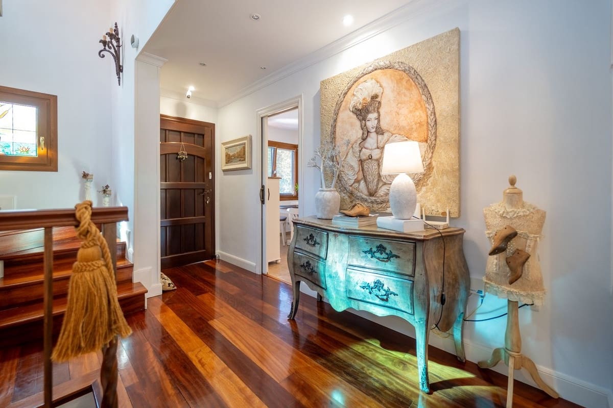 4 soverom Villa til salgs i La Sierrezuela med svømmebasseng - € 1 440 000 (Ref: 9798186)