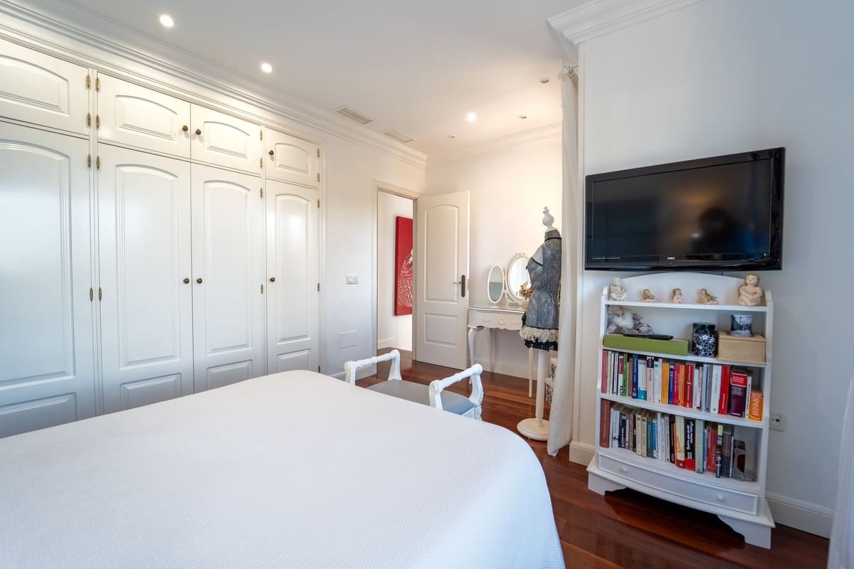 4 soverom Villa til salgs i La Sierrezuela med svømmebasseng - € 1 440 000 (Ref: 9798186)