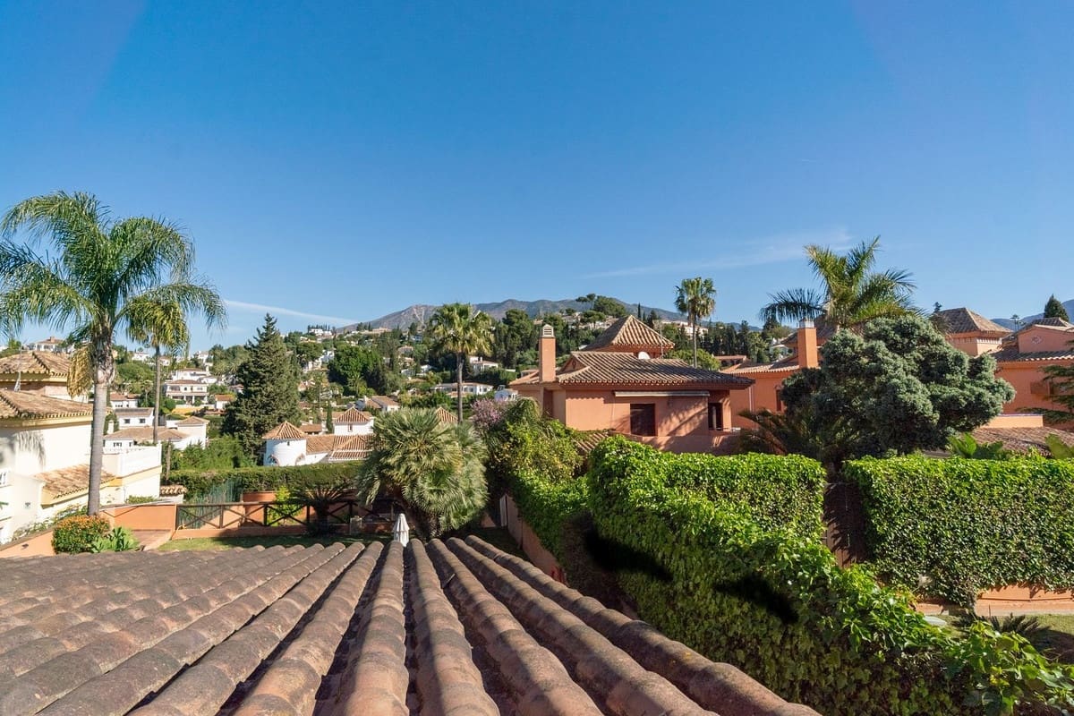 4 soverom Villa til salgs i La Sierrezuela med svømmebasseng - € 1 440 000 (Ref: 9798186)