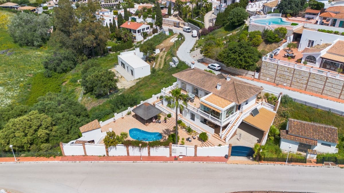 4 chambre Villa/Maison à vendre à Cerro del Aguila avec piscine - 995 000 € (Ref: 9798187)