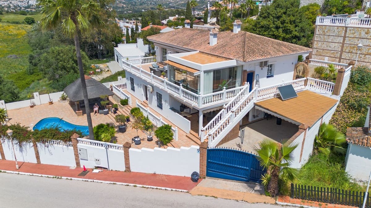 4 chambre Villa/Maison à vendre à Cerro del Aguila avec piscine - 995 000 € (Ref: 9798187)