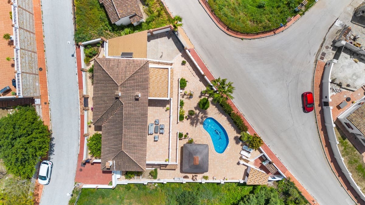 4 chambre Villa/Maison à vendre à Cerro del Aguila avec piscine - 995 000 € (Ref: 9798187)