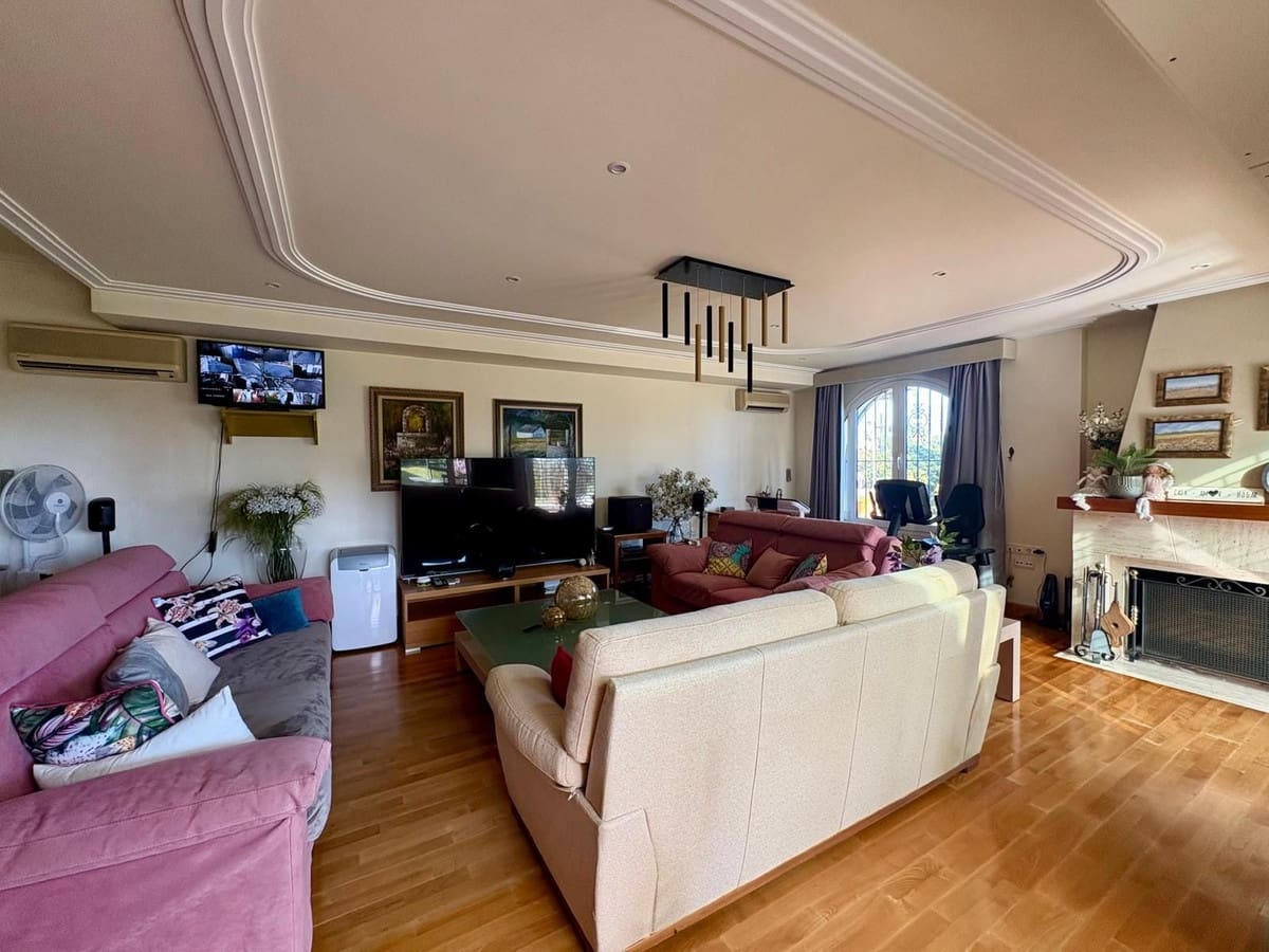 5 quarto Moradia para venda em Fuengirola com piscina - 1 900 000 € (Ref: 9800049)