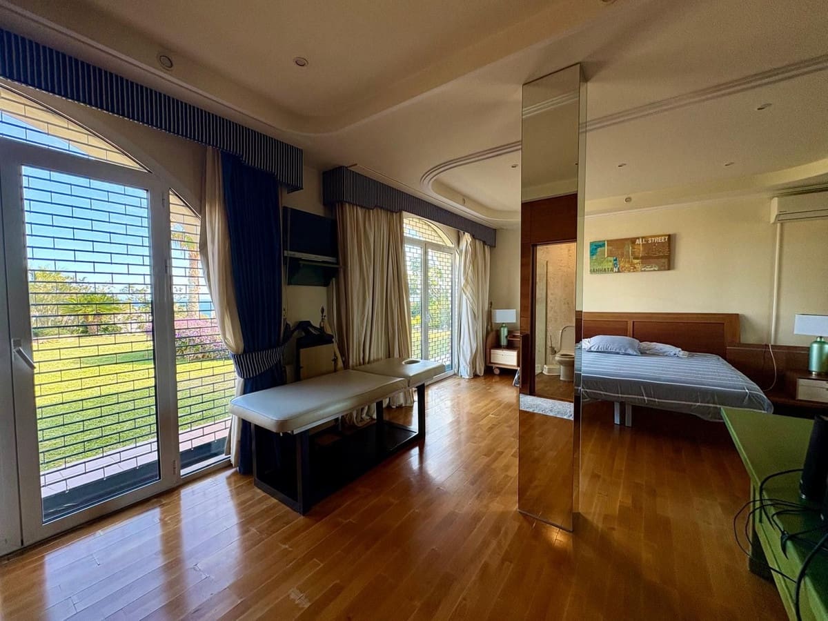 5 quarto Moradia para venda em Fuengirola com piscina - 1 900 000 € (Ref: 9800049)