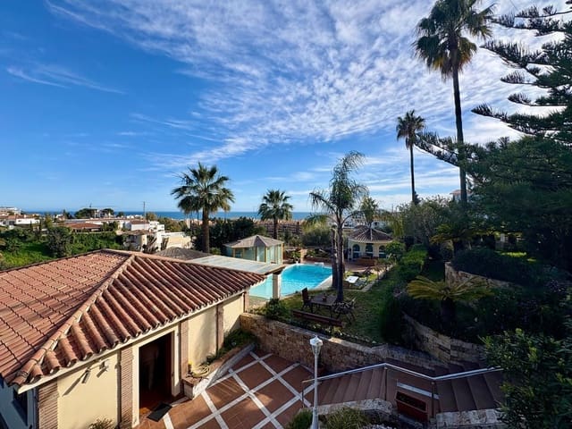 5 quarto Moradia para venda em Torreblanca, Fuengirola com piscina - 1 900 000 € (Ref: 9800049)