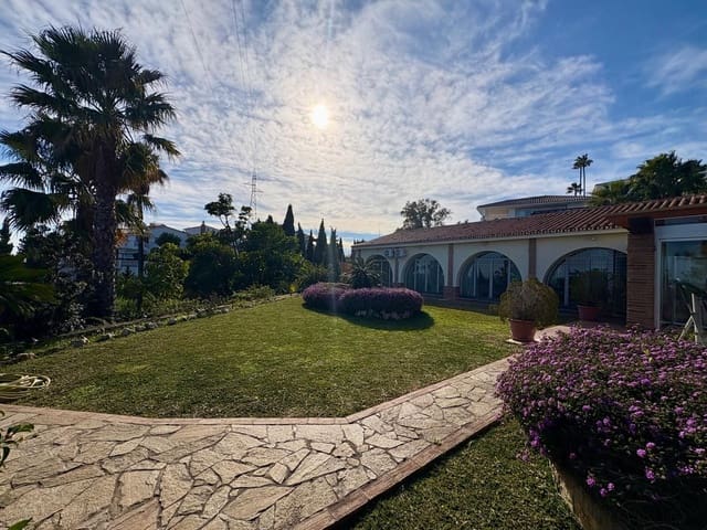 5 quarto Moradia para venda em Torreblanca, Fuengirola com piscina - 1 900 000 € (Ref: 9800049)