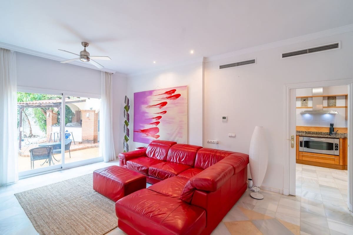 3 makuuhuone Huvila myytävänä paikassa Mijas Golf mukana uima-altaan - 990 000 € (Ref: 9800050)