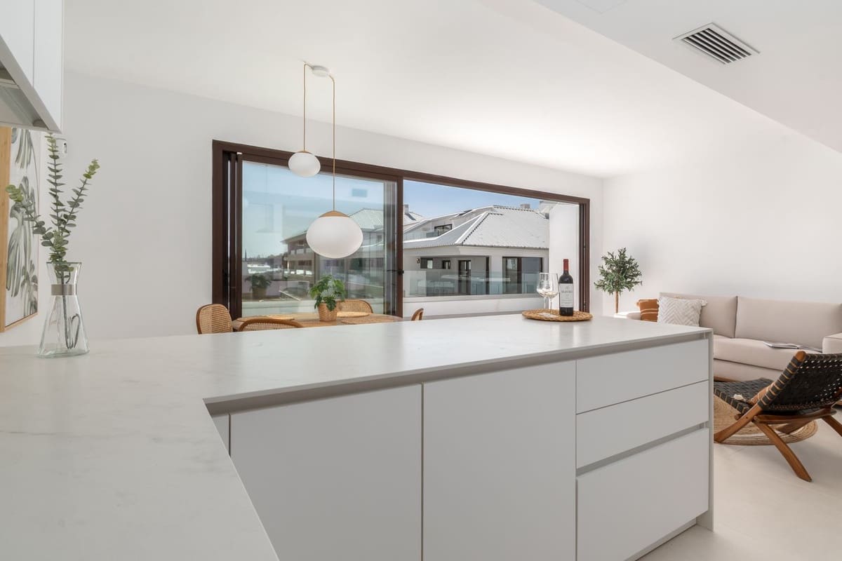 2 Zimmer Penthouse zu verkaufen in Fuengirola mit Pool - 695.000 € (Ref: 9800052)