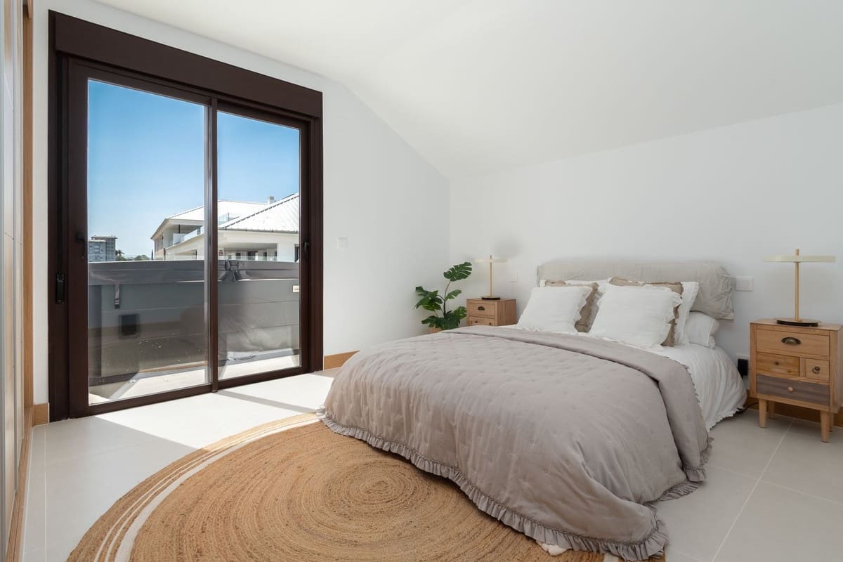 2 Zimmer Penthouse zu verkaufen in Fuengirola mit Pool - 695.000 € (Ref: 9800052)