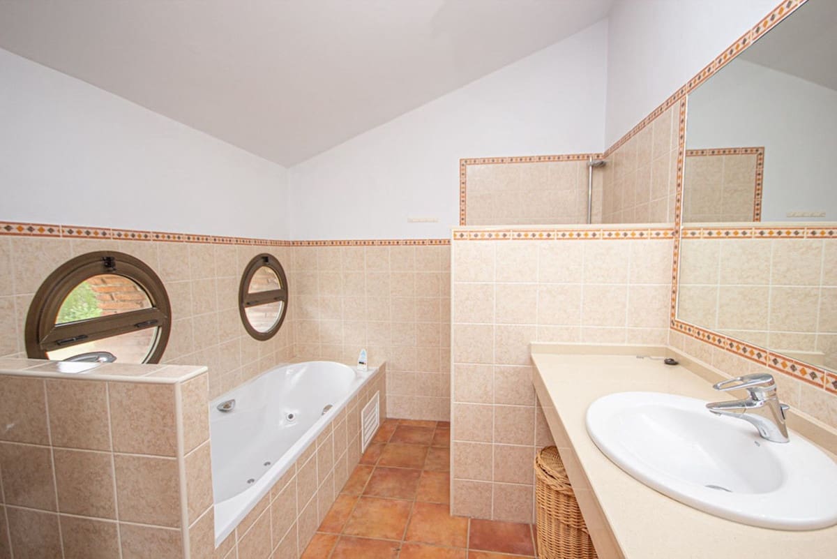 3 sovrum Villa till salu i Entrerrios - 895 000 € (Ref: 9800053)