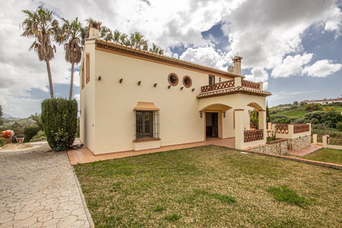 3 sovrum Villa till salu i Entrerrios - 895 000 € (Ref: 9800053)