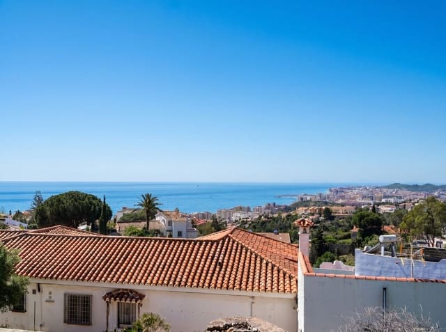 4 sypialnia Willa na sprzedaż w Torreblanca, Fuengirola z basenem - 850 000 € (Ref: 9800054)
