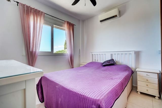 4 soveværelse Villa til salg i Torreblanca, Fuengirola med swimmingpool - € 850.000 (Ref: 9800054)