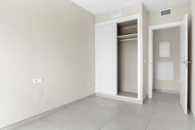 3 chambre Appartement à vendre à La Cala de Mijas, Mijas avec piscine - 385 000 € (Ref: 9801272)