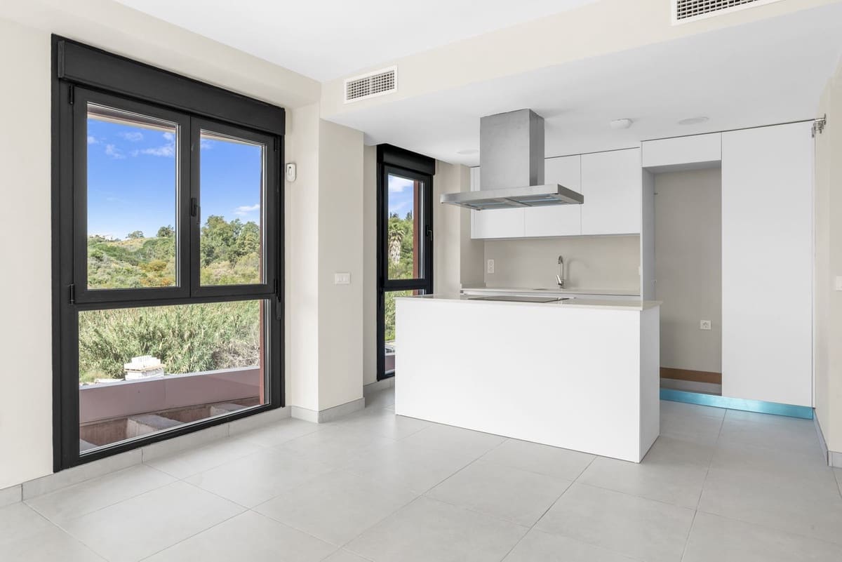 3 chambre Appartement à vendre à La Cala de Mijas avec piscine - 385 000 € (Ref: 9801272)