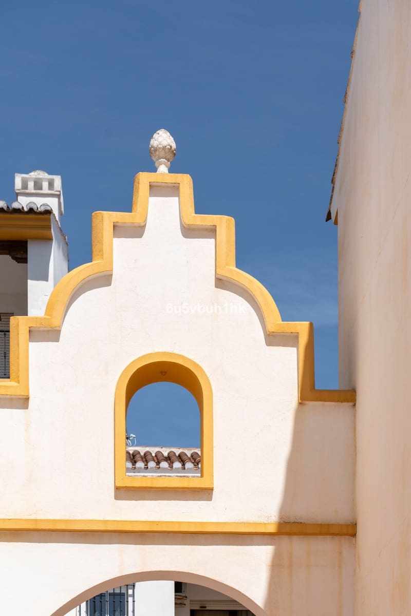 2 bedroom Townhouse for sale in Mijas - € 399,000 (Ref: 9805438)