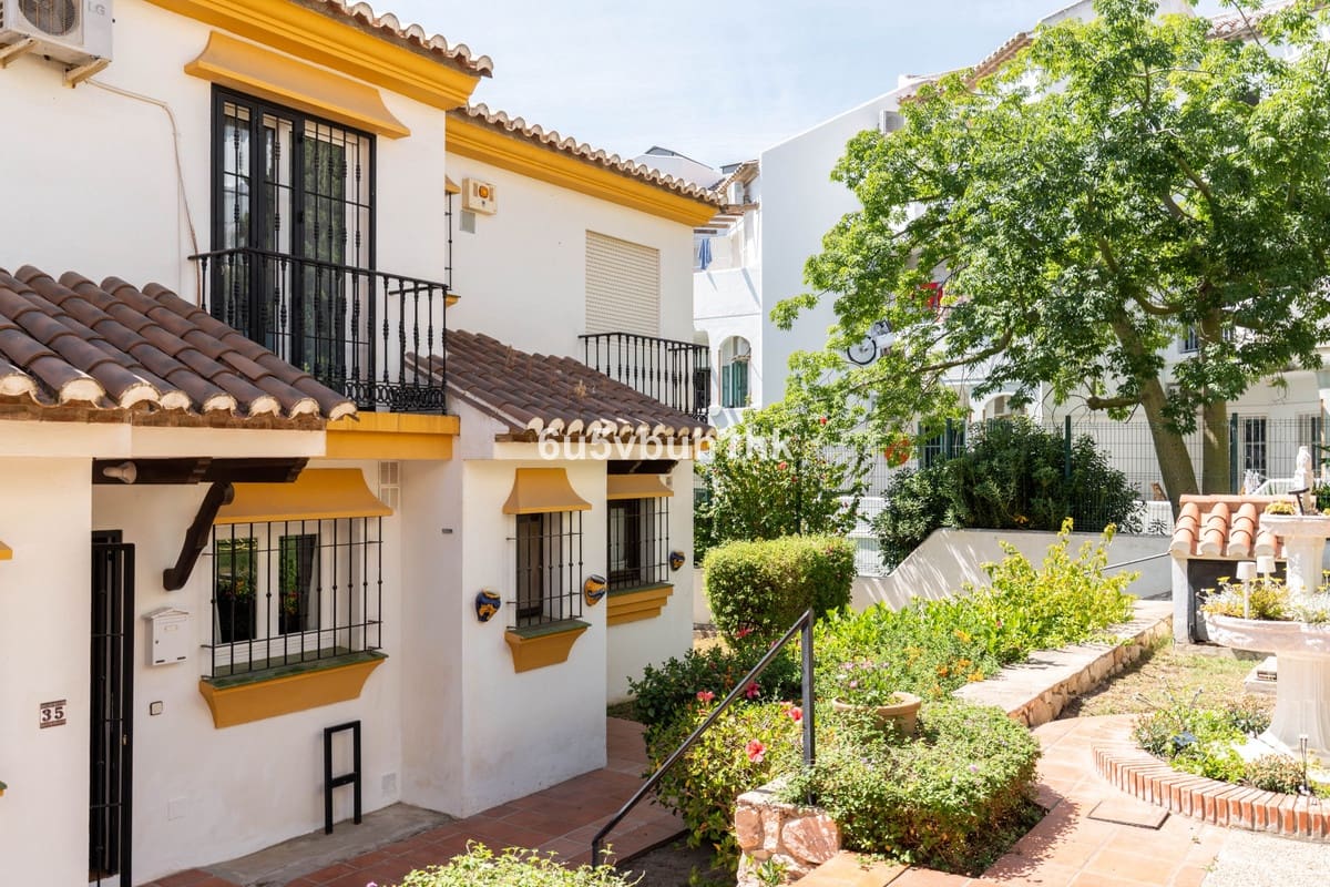2 bedroom Townhouse for sale in Mijas - € 399,000 (Ref: 9805438)