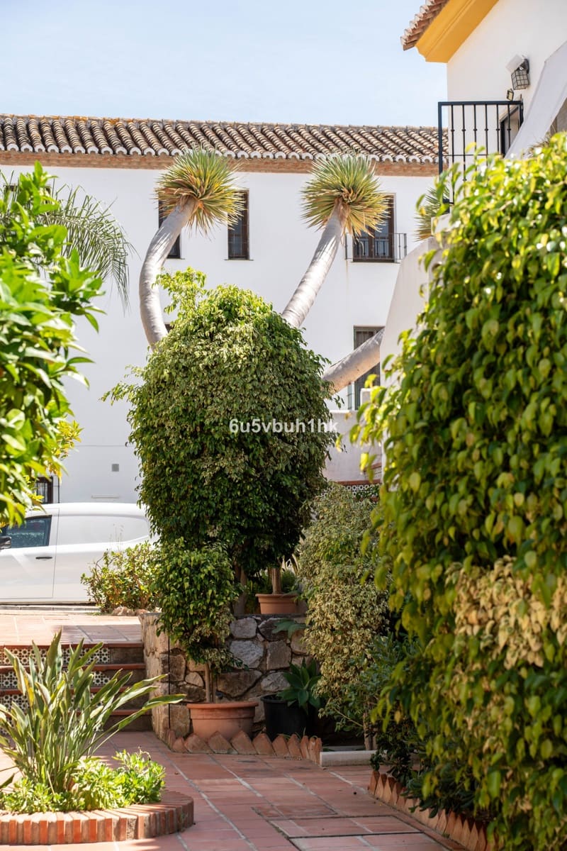 2 bedroom Townhouse for sale in Mijas - € 399,000 (Ref: 9805438)