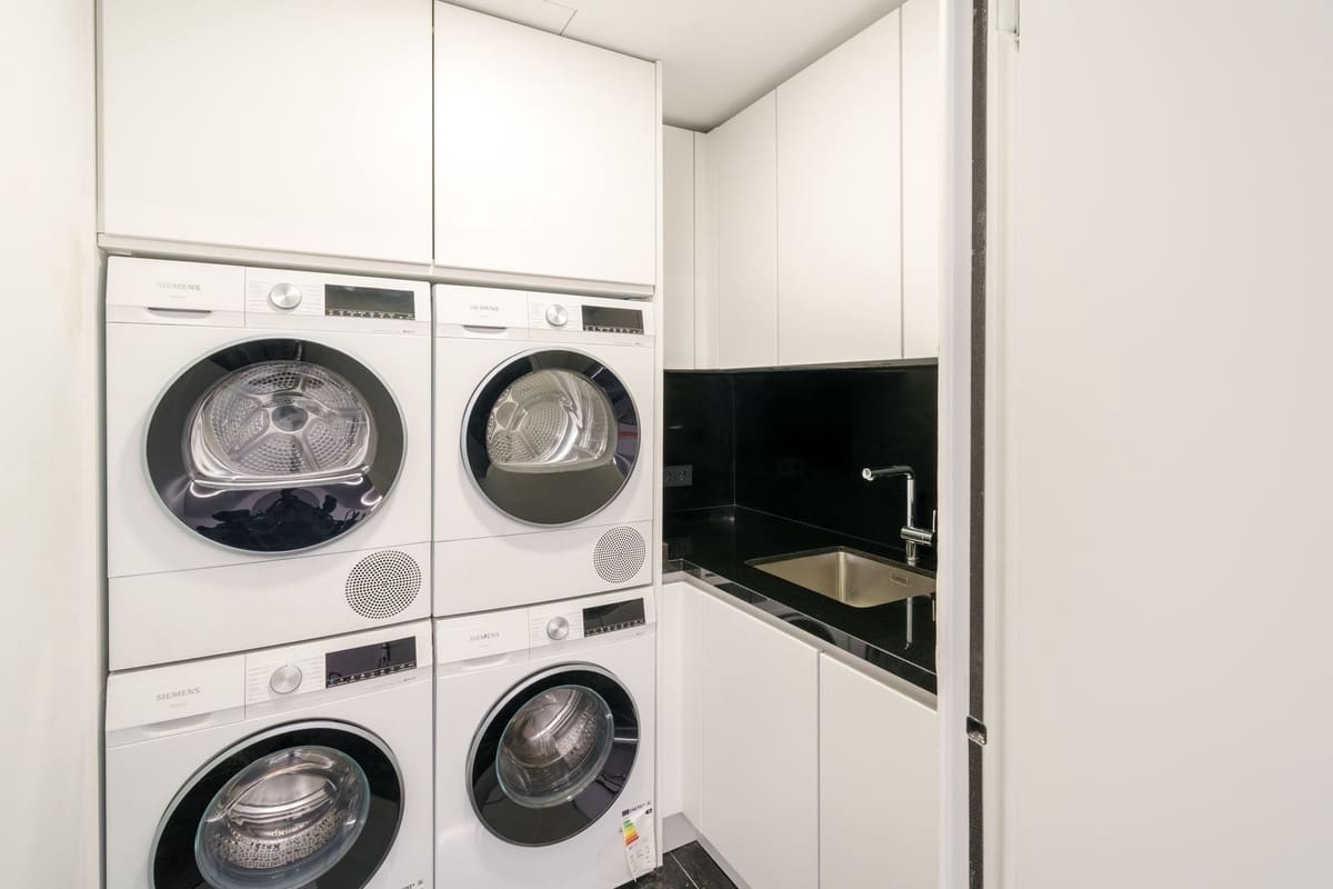 5 slaapkamer Villa te koop in Nueva Andalucia - € 7.800.000 (Ref: 9805440)