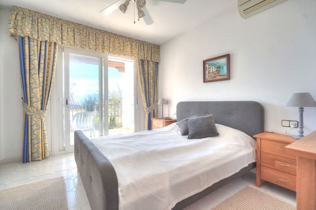 3 soveværelse Byhus til salg i Mijas Golf, Mijas med swimmingpool - € 360.000 (Ref: 9807153)