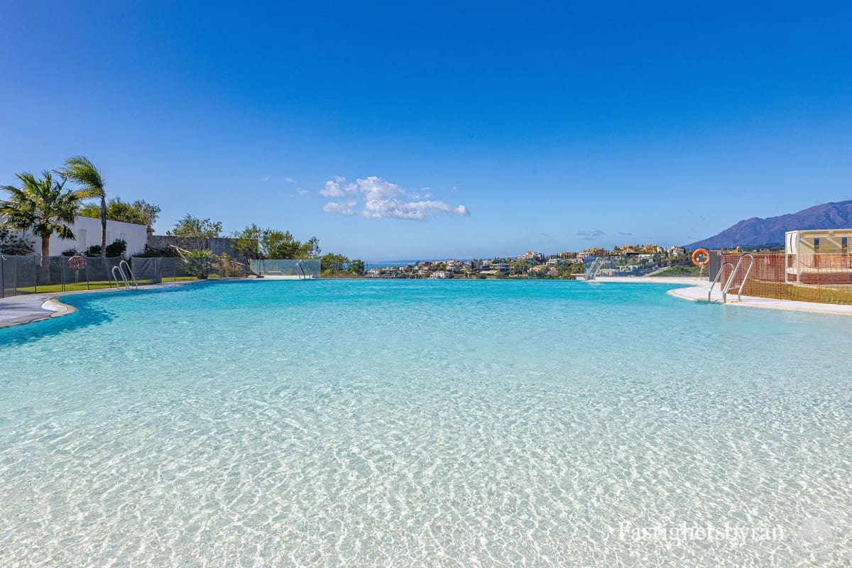 3 sovrum Lägenhet till salu i Benahavis med pool - 499 000 € (Ref: 9807154)